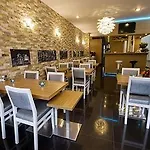 Отель Larende Амстердам