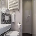 Отель Larende 3*