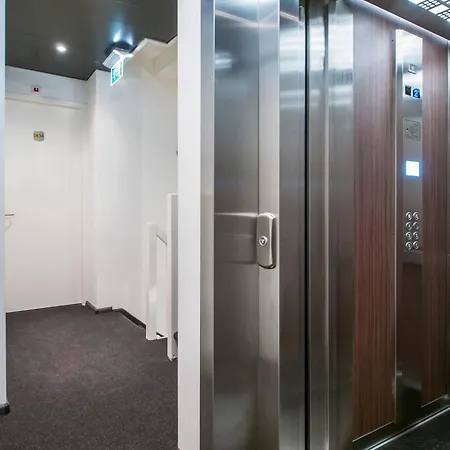 Otel Larende 3*