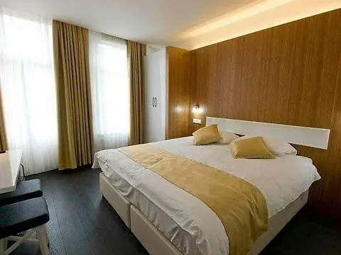 Larende Hotel 3*