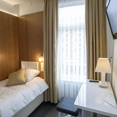 Larende 3* Amszterdam