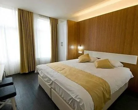 Larende Hotel 3*