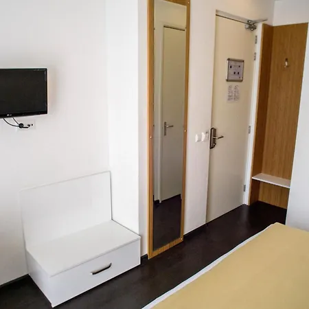 Larende Hotel 3*